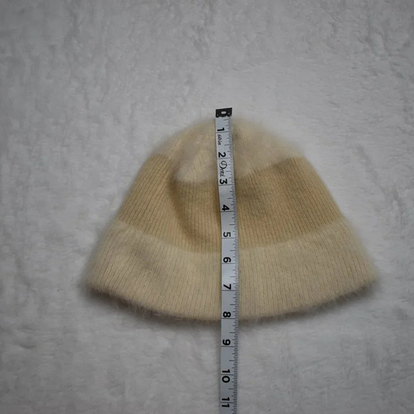 American Eagle Beanie Sz O/S Colorblock Lambs Wool Angora Neutral Minimalist - Picture 3 of 7